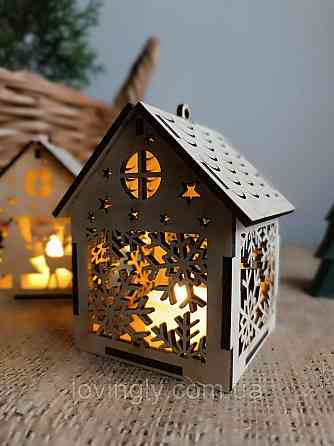 Святковий будиночок-нічник з дерева з LED підсвіткою 13 см — ідея для подарунка Ірпінь