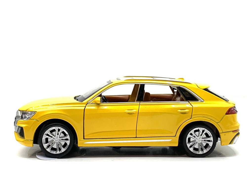 Машина Автосвіт Audi q8 інерційна відкриваються двері капот багажник 16см Жовтий (AP-1824) Чернигов - изображение 4