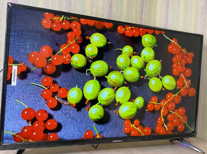 Крутий Телевізор: Samsung 39" Smart TV, 4K, IPS, IPTV, Гарантія! Харків - фото 1