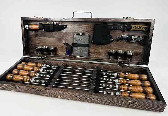 Подарунковий набір шампурів в дерев'яному кейсі для пікніка МИСЛИВЕЦЬ ручної роботи (шампура і аксесуари) HAPPY DAYS Тернопіль