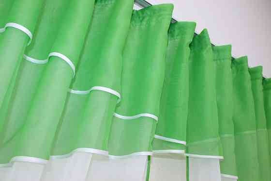 Кухонные шторы VR-Textil № 091к с ламбрекеном и подвязками темно-салатовый с белым 280х170 см (52-0332) Киев