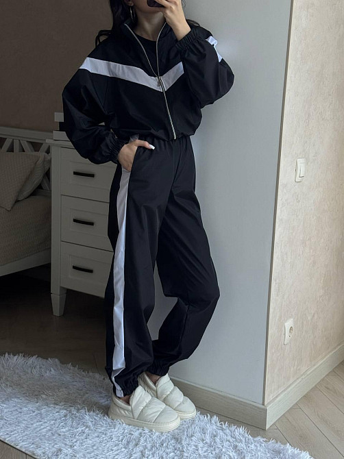 Женский плащевой костюм двойка: кофта и штаны в спортивном стиле плащевка эмми 42/44, Черный Одесса - изображение 4