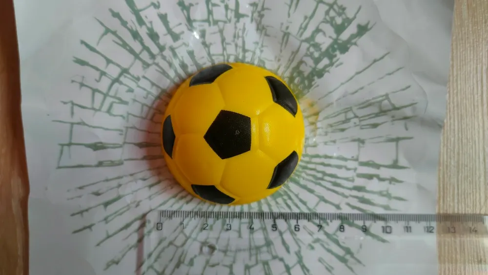 Наклейка на авто Мячик в окне наклейка розыгрыш Киев - изображение 7