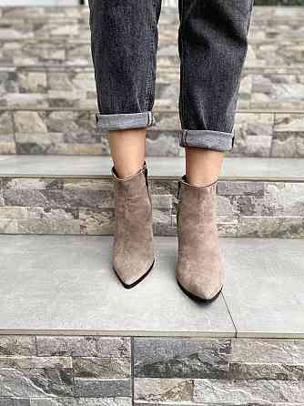 Nivelle Замшеві черевики жіночі демісезонні весна-осінь колір капучино, на стійкому каблуці р. Коломия