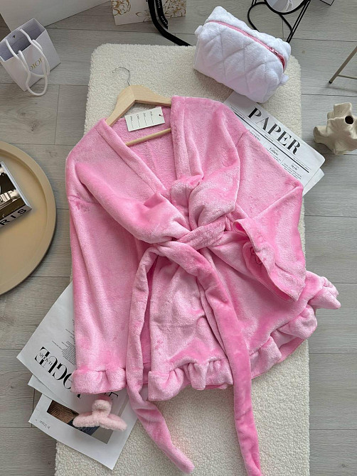 Жіночий теплий короткий халат на запах з рюшами Одеса - фото 5