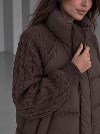 Куртка жіноча YZY 30790 пуховик oversize з в’язаними рукавами демісезонна one size, коричневий, one size Київ