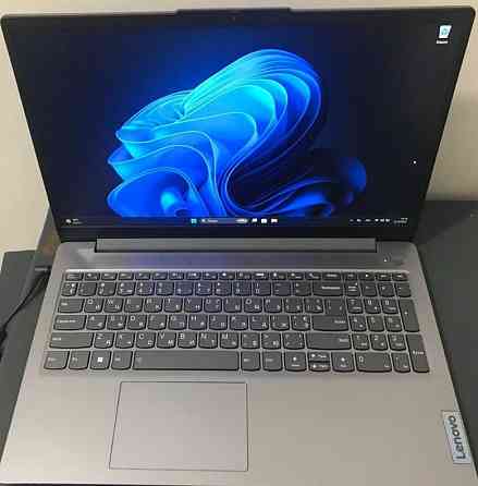 Ноутбук LENOVO IdeaPad Slim 3 15IAN8 (новый) Киев