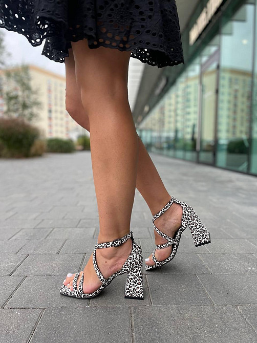LIRIO Босоніжки жіночі шкіряні літні на підборах леопардові відкриті LIRIO L0195 5526 / Стильні Коломыя - изображение 4