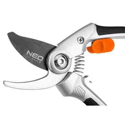 Секатор Neo Tools плоскостной, d реза 20мм, 210мм, 228г (15-212) Винница