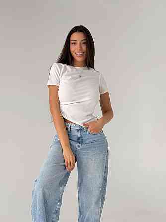 Женская базовая футболка с акцентным низом в виде треугольника креп-дайвинг Белый, 46/48 Одесса