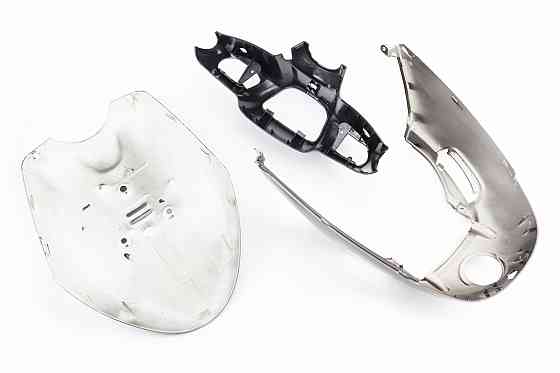 УЦІНКА Yamaha JOG SA-24 BJ пластик - передній верхній "дзьоб", ЧОРНИЙ (відламане кріплення, див. фото) Київ