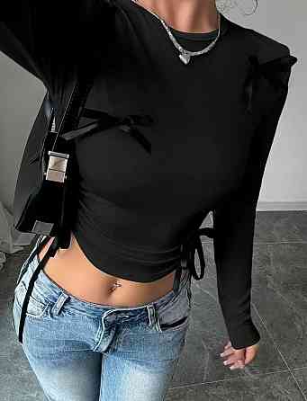 Женский элегантный топ с длинными рукавами и изысканными черными бантиками вискоза Черный Одесса
