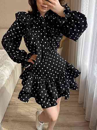 Женское стильное мини платье с принтом в горошек атлас Одесса