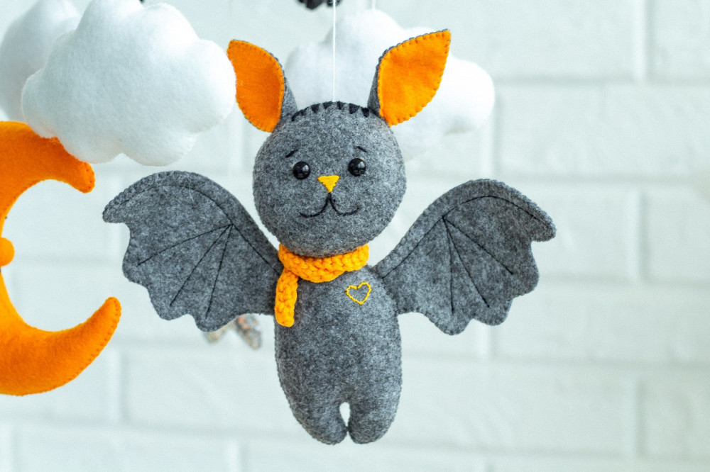Дитячий мобіль на ліжечко для немовлят ручної роботи WooolyWool «Кажан та павук» Київ - фото 4