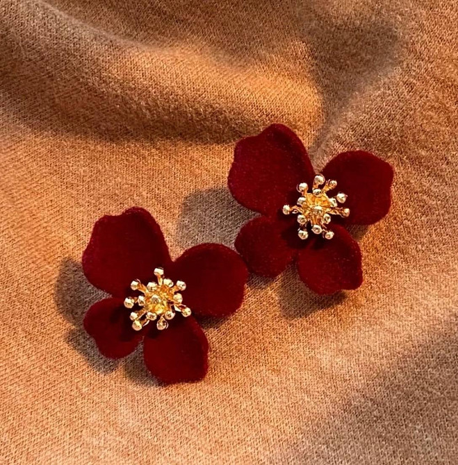Серьги красные цветы бархатные женские пусеты с золотистой серединой праздничные 2.9 см Киев - изображение 4