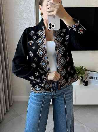 Стильний жіночий вишитий піджак без застібки Чорний Одеса