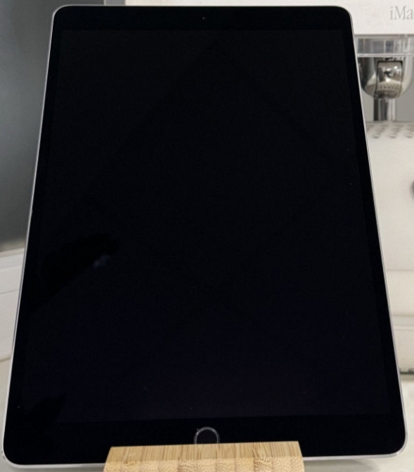 Планшет iPad Pro 10.5 64Gb WiFi Space Гарний, без ремонтів та блокувань! Киев - изображение 8