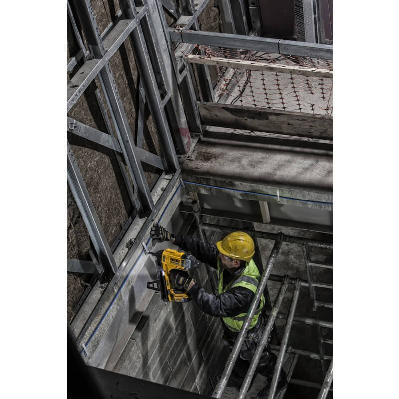 Степлер цвяхозабивний по бетону акумуляторний безщітковий DeWALT DCN890P2 : 18V, акум 5 Ач - 2 шт + зарядне Київ - фото 10