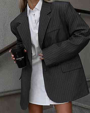 Женский классический пиджак свободного кроя в полоску костюмка Одесса