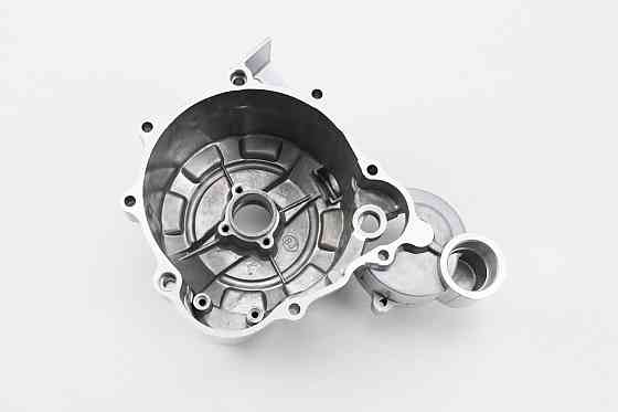 Кришка двигуна ліва, СІРИЙ, тип 1 Київ