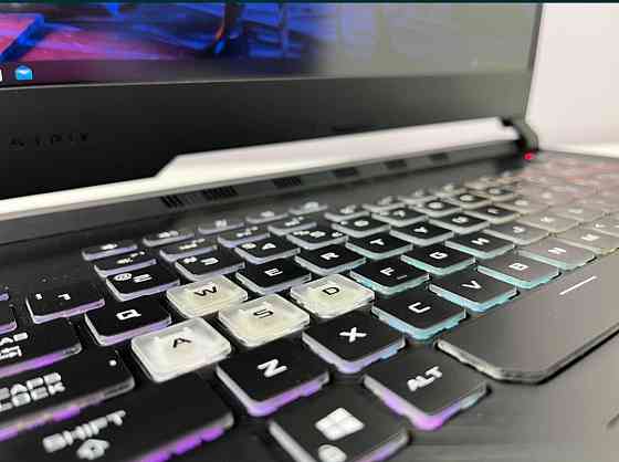 ASUS ROG STRIX RTX 2060 6Gb 115W i7-9750H 120Hz RAM 16 Gb SSD 512Gb.Ноутбук Київ