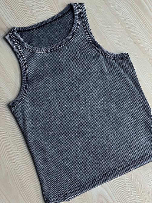 Майка жіноча A-N 2733 варена тай-дай у рубчик з порізаними швами, сірий, one size Київ - фото 2