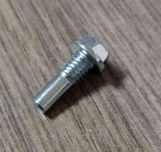 Болт кріплення важеля натягувача ланцюга Delta 70 (d-8mm, L-25mm) MOZBA Київ