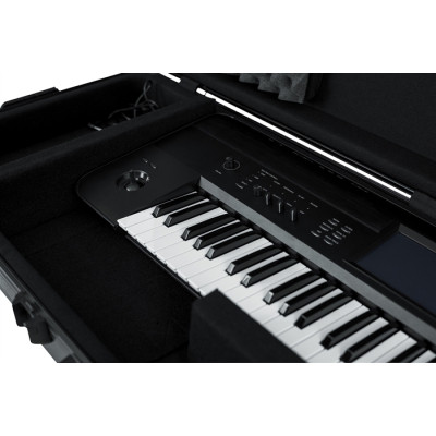 Кейс для клавишных Gator TSA ATA Molded 76-note Keyboard Case w/ Wheels (GTSA-KEY76) Винница - изображение 5