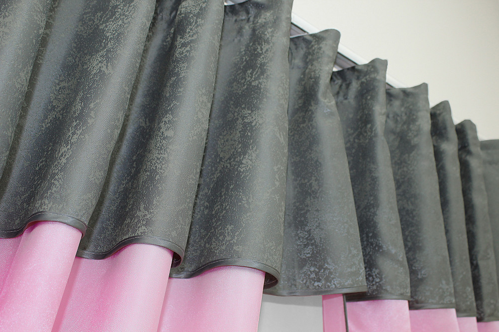 Кухонні штори VR-Textil № 073к з ламбрекеном і підхватами рожевий із графітовим 290х170 см (52-0208) Київ - фото 5