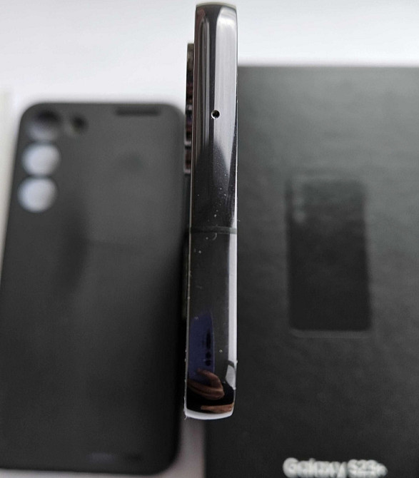 Смартфон Samsung Galaxy S23 Plus 8/512 GB Phantom Black SM-S916-DS Dual SIM Киев - изображение 3