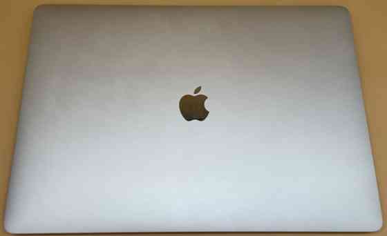 Macbook pro 16 2019 i9 32gb amd 5600 4tb памяти 85 циклов батарея. Киев