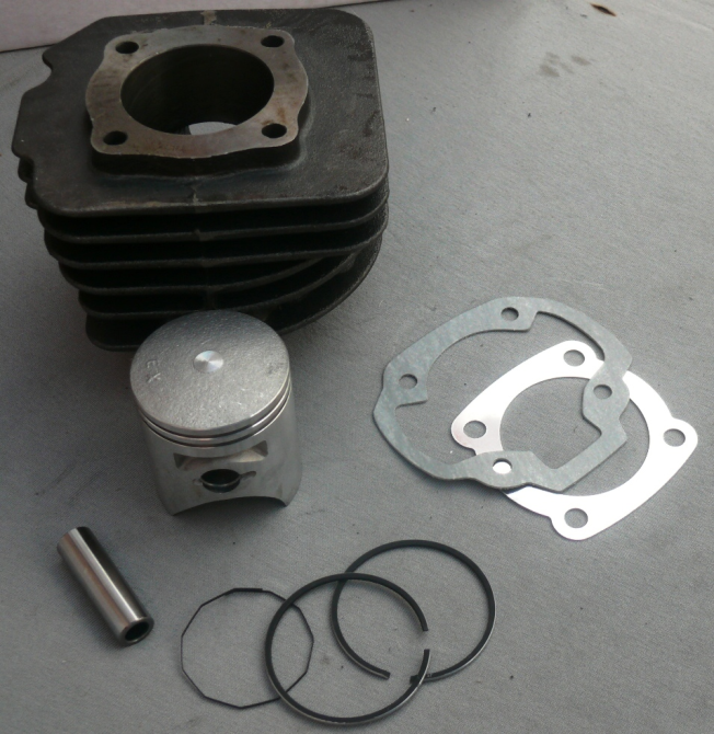 Циліндр у зборі скутера Хонда Леад 90 Мукачево - фото 1