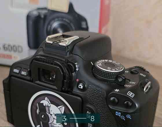 Фотоаппарат Canon 600D з об'єктивом EFS 18-55 mm + об'єктив EF 50 mm. Киев
