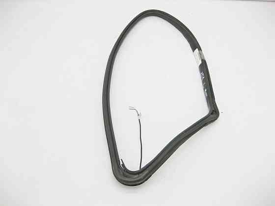 Mercedes-Benz  A2516702339 Ущільнювач висувної кватирки в задньому лівому крилі R-Class W251 Одеса