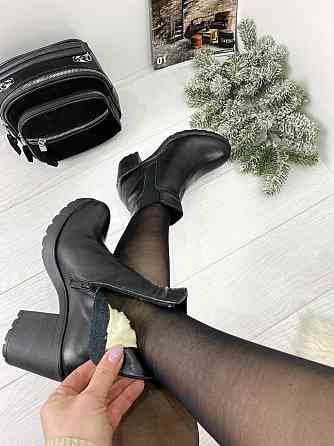 Черевики жіночі VESNA чорні натуральна шкіра зима висота 12см каблук 7см (2804) Коломия