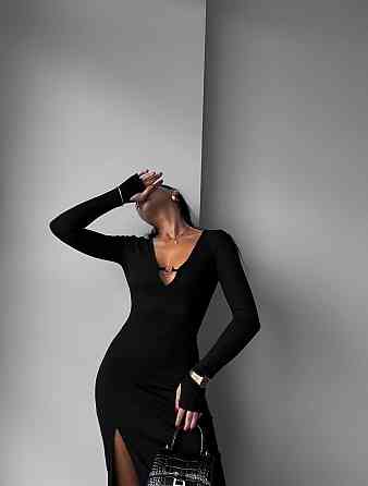 Элегантное женское платье с выразительным разрезом плотный рубчик Черный, 46/48 Одесса