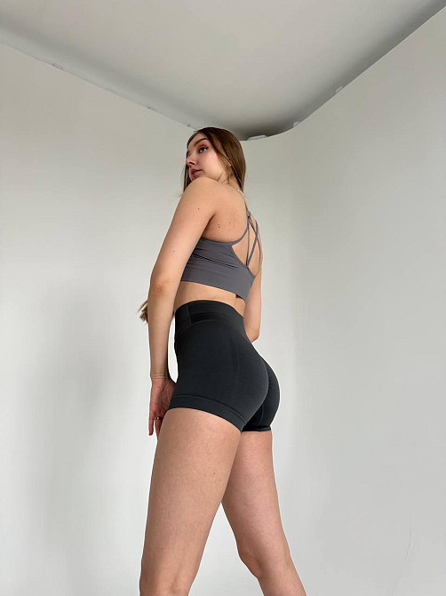 Жіночі спортивні шорти push up (пуш ап)  Fit для фітнесу та тренувань облягаючі з V-подібним поясом сірі Одеса - фото 4