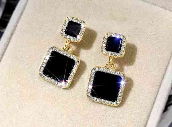 Сережки з чорним камінням Смела