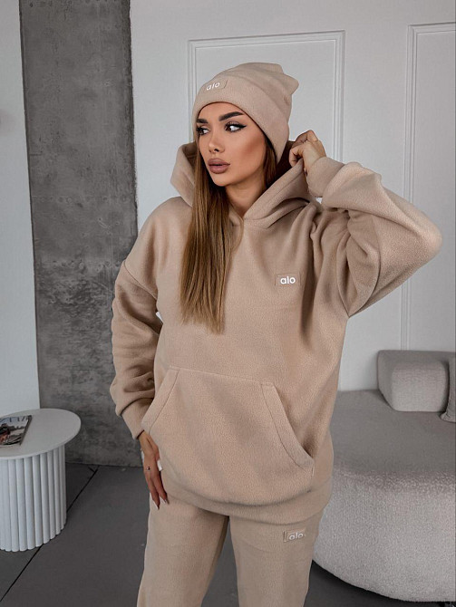 Жіночий стильний теплий костюм із флісу-полар із шапкою Пісочний, 42/44 Одеса - фото 3