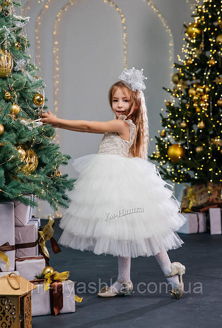 Платье Белое нарядное с блестками для девочки Кривой Рог - изображение 2