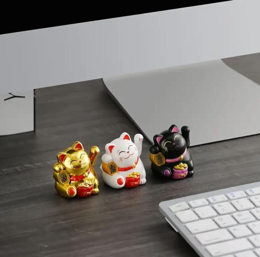 Мини-фигурка Манеки-неко на солнечных батареях – японский талисман удачи и богатства. Цвет Золото Киев - изображение 2