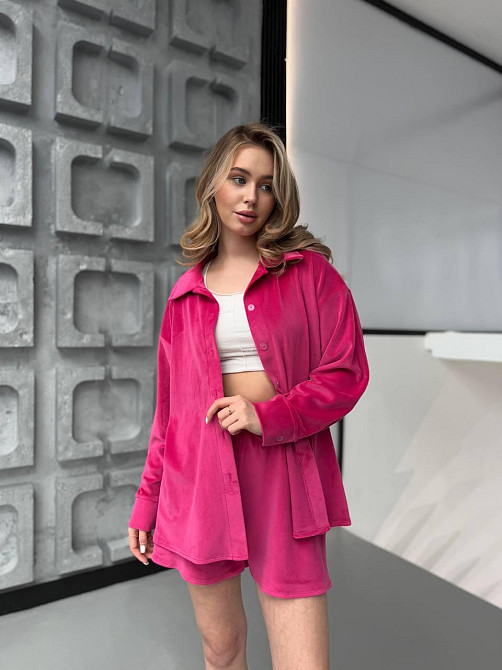 Женский прогулочный оверсайз костюм двойка: рубашка и шорты турецкий велюр спорт Одесса - изображение 5