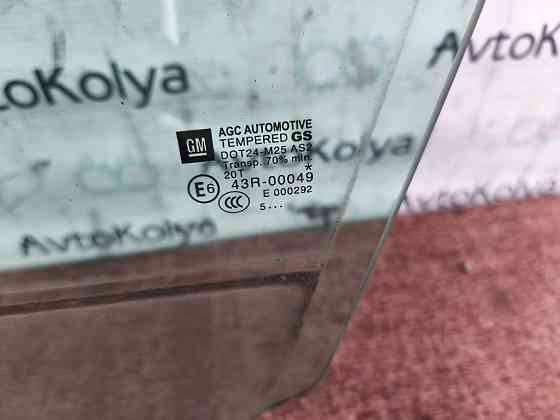 Скло передніх дверей ліве Opel Zafira C 2012-2019 Ковель