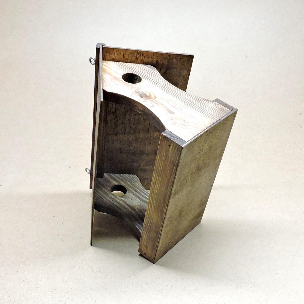 Кормушка садовая для птиц 