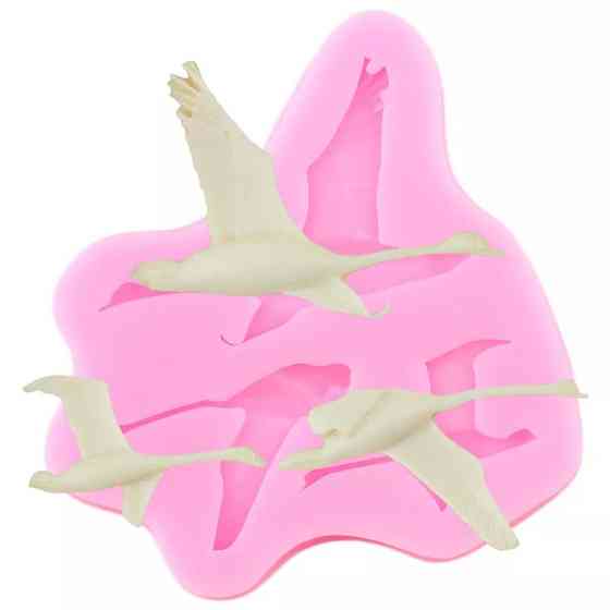 Молд силиконовый Дикие гуси 68 на 65 см розовый Киев