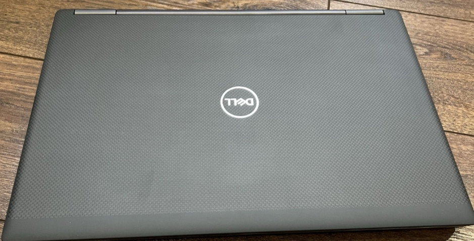 Ноутбук Dell 7740
- Core i5 9400H
- 17 1600x900
- SSD 256gb
- 8gb DDR4 Киев - изображение 4