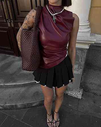 Жіночий трендовий топ із драпіруванням з екошкіри Бордо, 42/44 Одеса