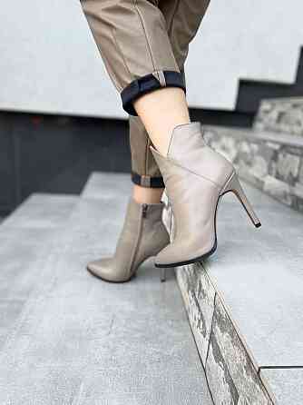 Nivelle Черевики жіночі NIVELLE капучино натуральна шкіра 35р. каблук 10см (3927) Коломия