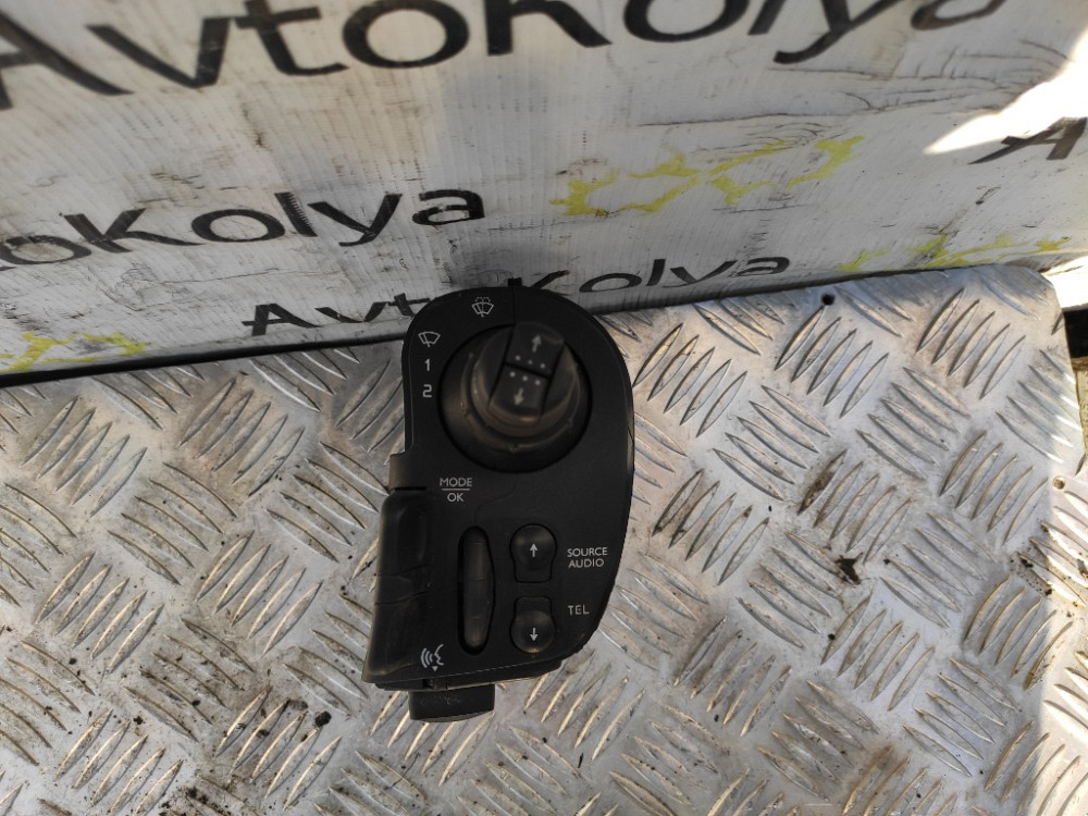 Підкермовий перемикач правий Renault Clio 2005-2012 (7701068114) Ковель - фото 2