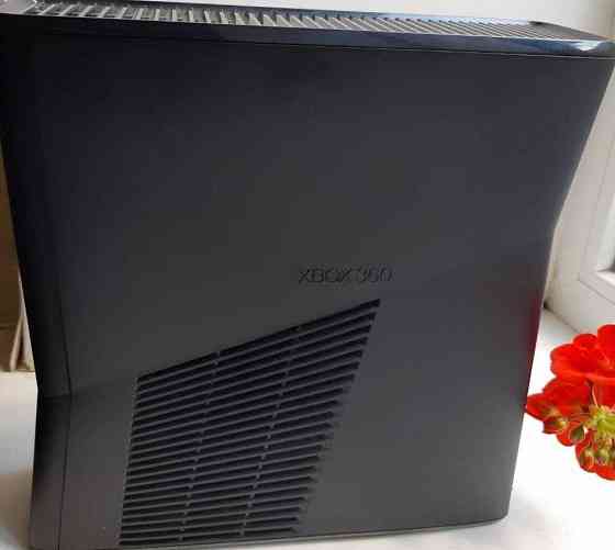 Xbox 360 Slim 250-500 GB + игры. Харьков